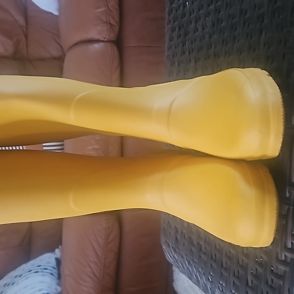 Hunter Tall Rainboots - Picture 5 of 10